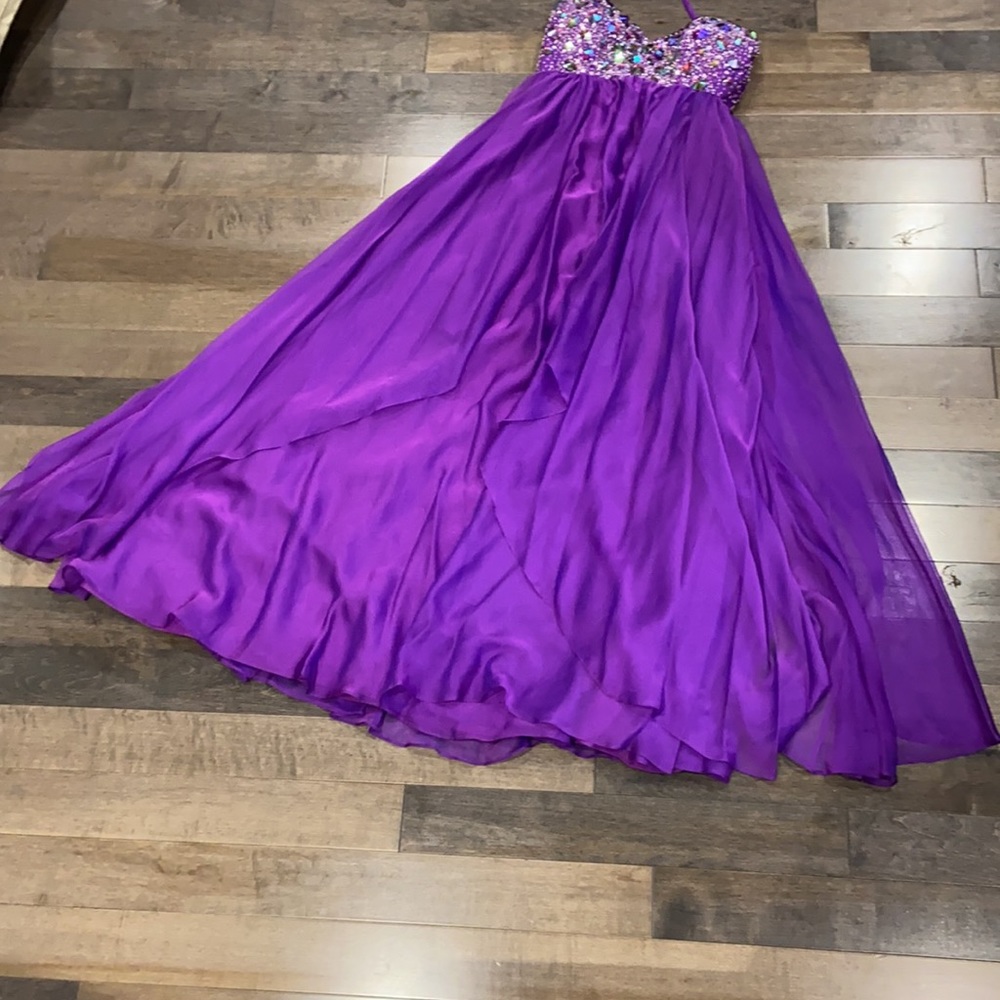 Prom Dress - Picture 4 of 13